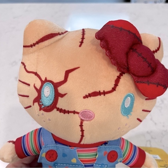 HELLO KITTY X CHUCKY Sanrio 10 Inch Plush Universal Parks Exclusive - Picture 2 of 10